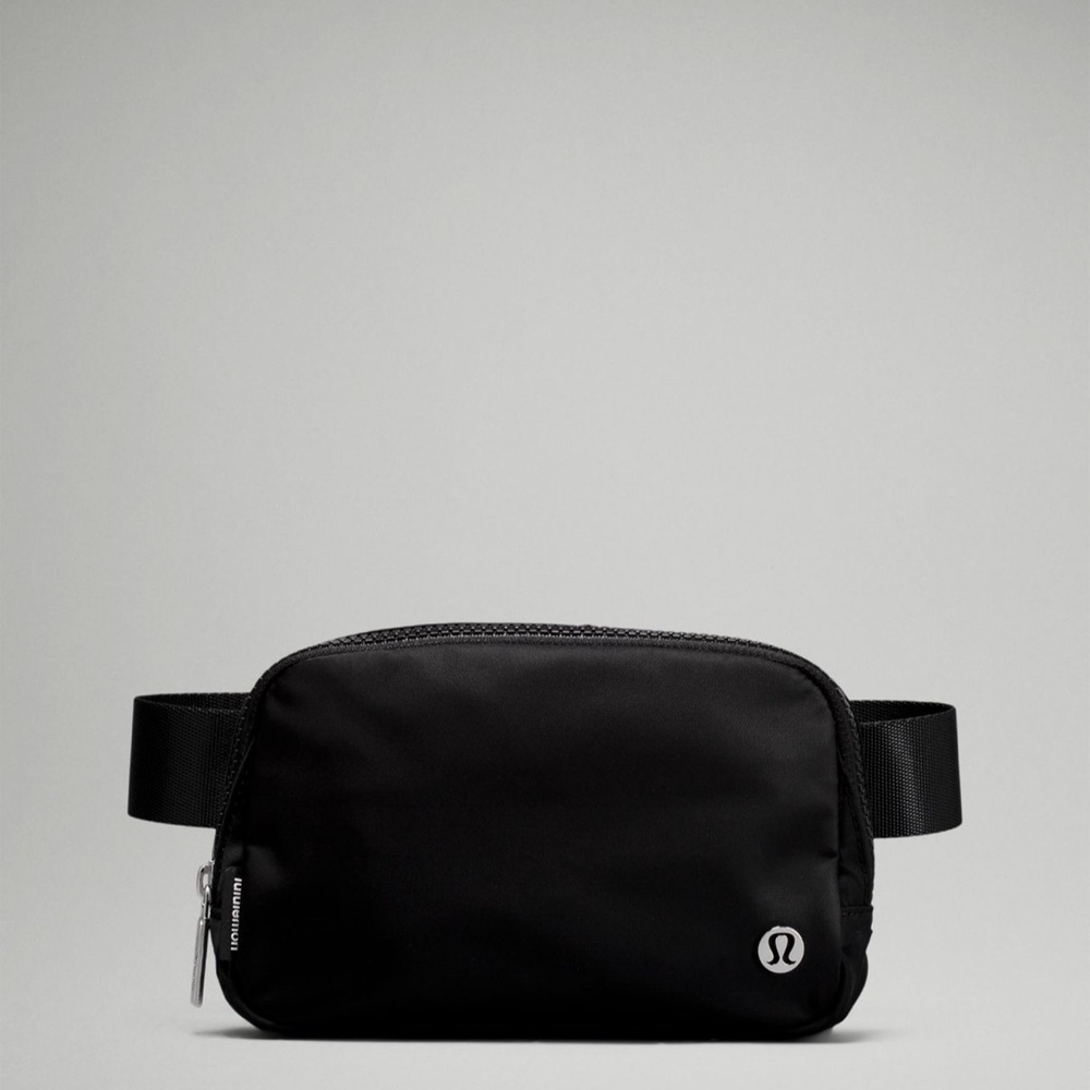 Lululemon Everywhere Belt Bag 1L